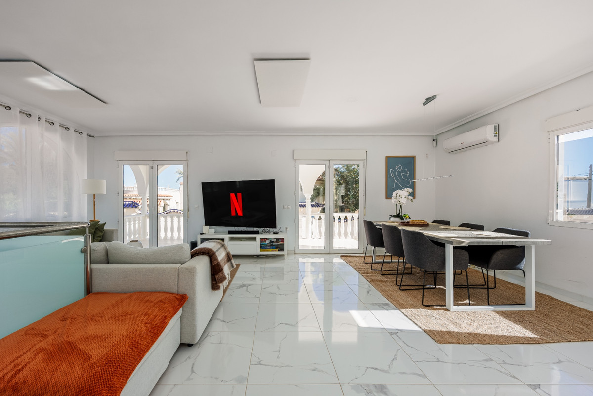 5 Bed Townhouse for sale in Ciudad Quesada Costa Blanca, Alicante, Spain