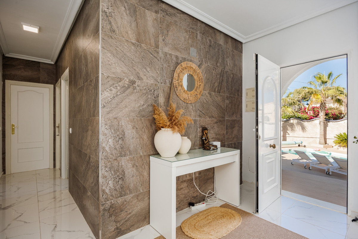 5 Bed Townhouse for sale in Ciudad Quesada Costa Blanca, Alicante, Spain