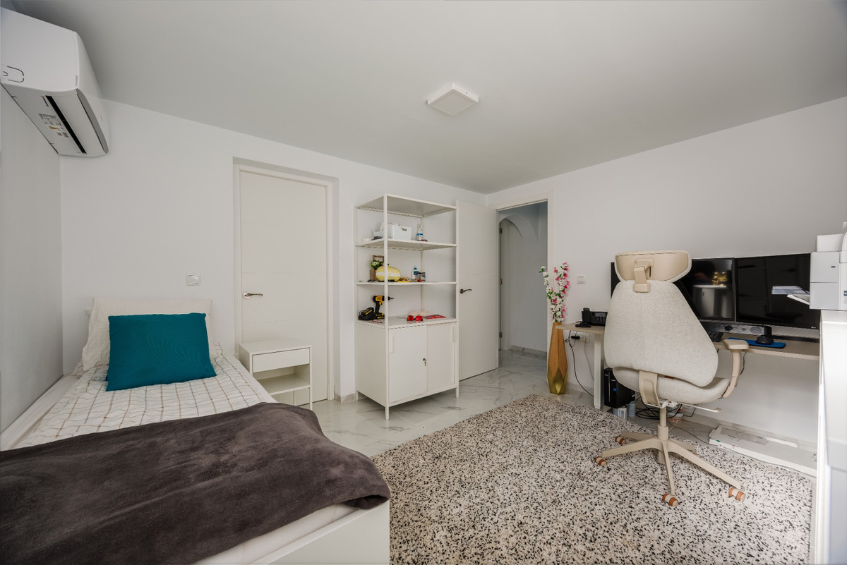 5 Bed Townhouse for sale in Ciudad Quesada Costa Blanca, Alicante, Spain