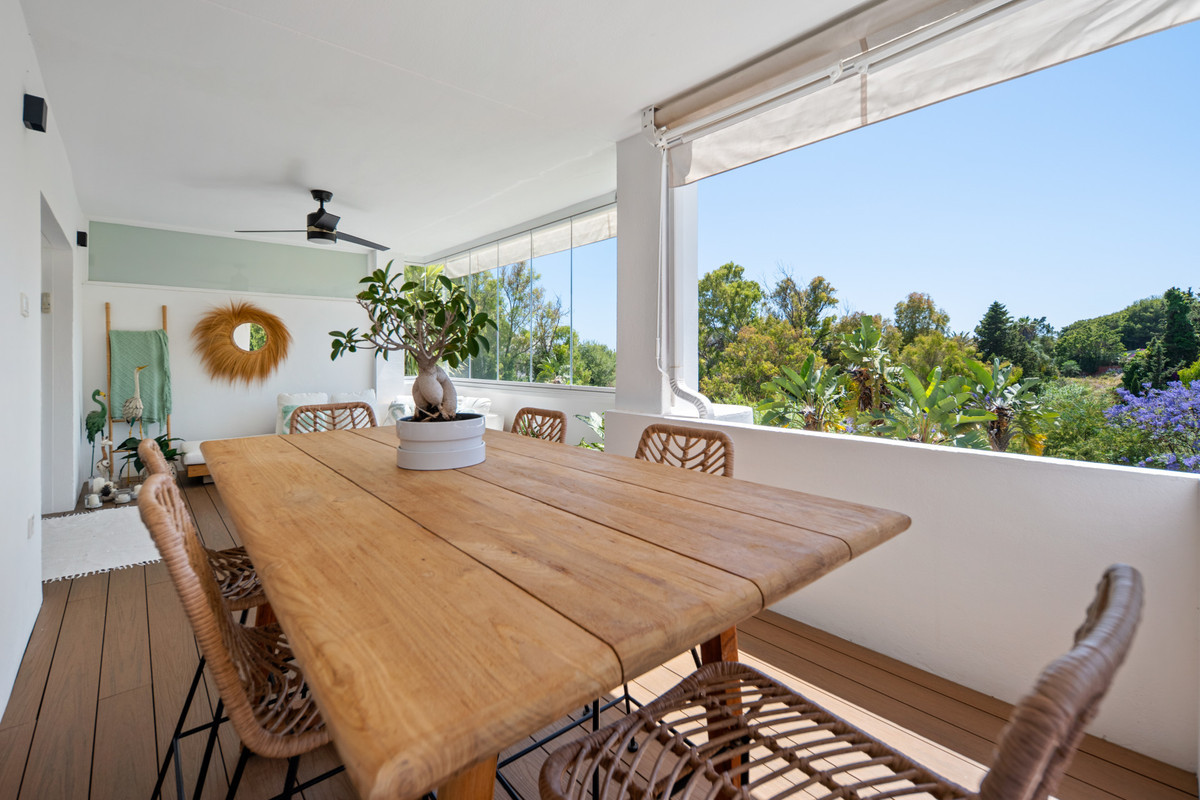 2 Bed Apartment for sale in The Golden Mile Costa Del Sol, Málaga, Spain