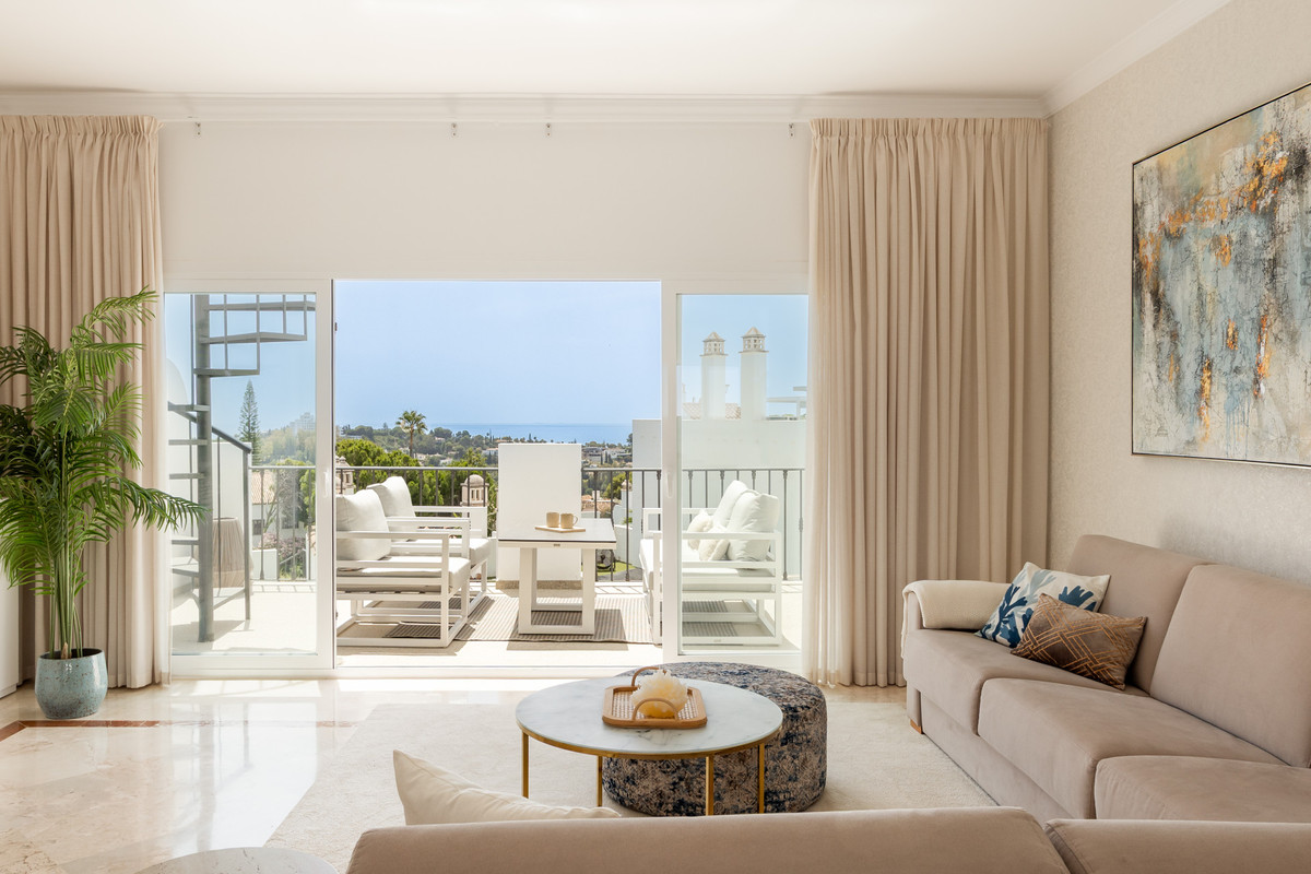2 Bed Apartment for sale in Benahavís Costa Del Sol, Málaga, Spain