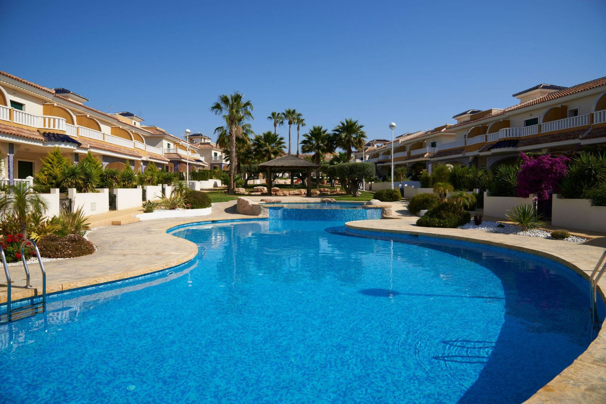 2 Bed Townhouse for sale in Dona Pepa Costa Blanca, Alicante, Spain