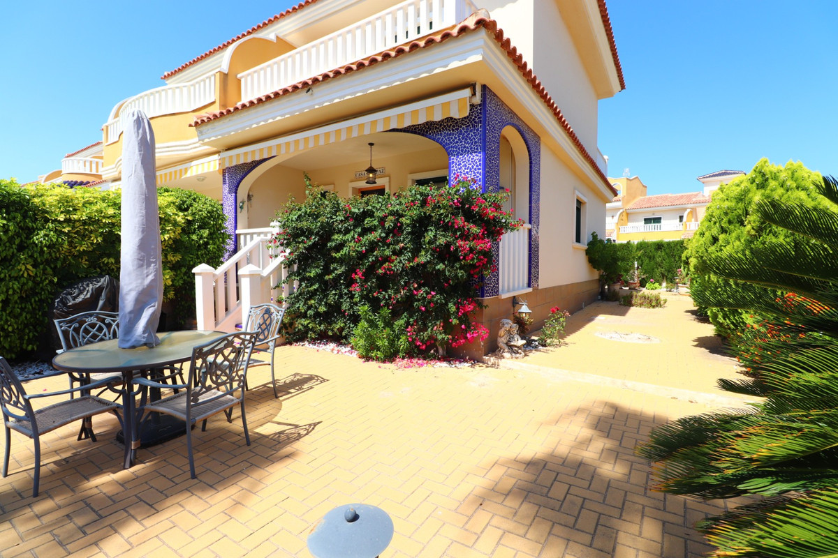 2 Bed Townhouse for sale in Dona Pepa Costa Blanca, Alicante, Spain