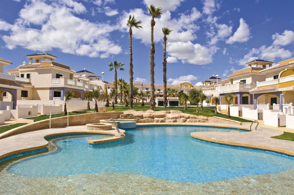 2 Bed Townhouse for sale in Dona Pepa Costa Blanca, Alicante, Spain