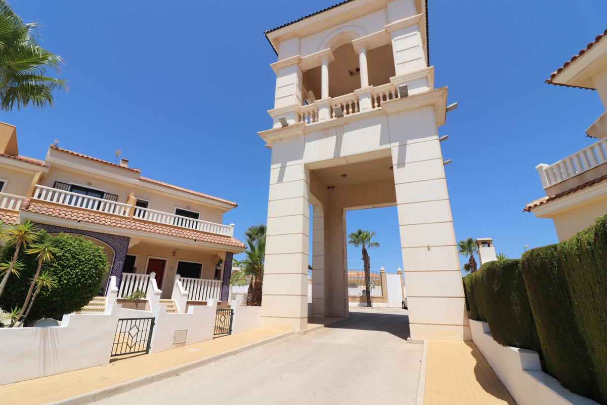 2 Bed Townhouse for sale in Dona Pepa Costa Blanca, Alicante, Spain