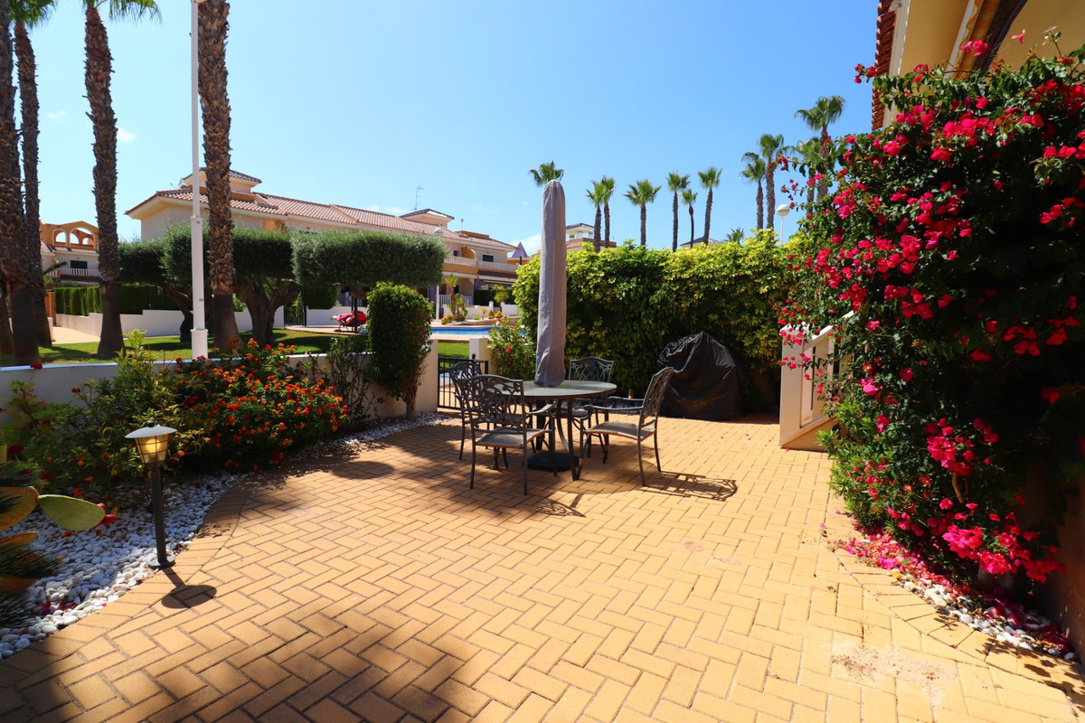 2 Bed Townhouse for sale in Dona Pepa Costa Blanca, Alicante, Spain