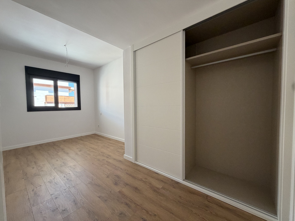 2 Bed Apartment for sale in Estepona Costa Del Sol, Málaga, Spain