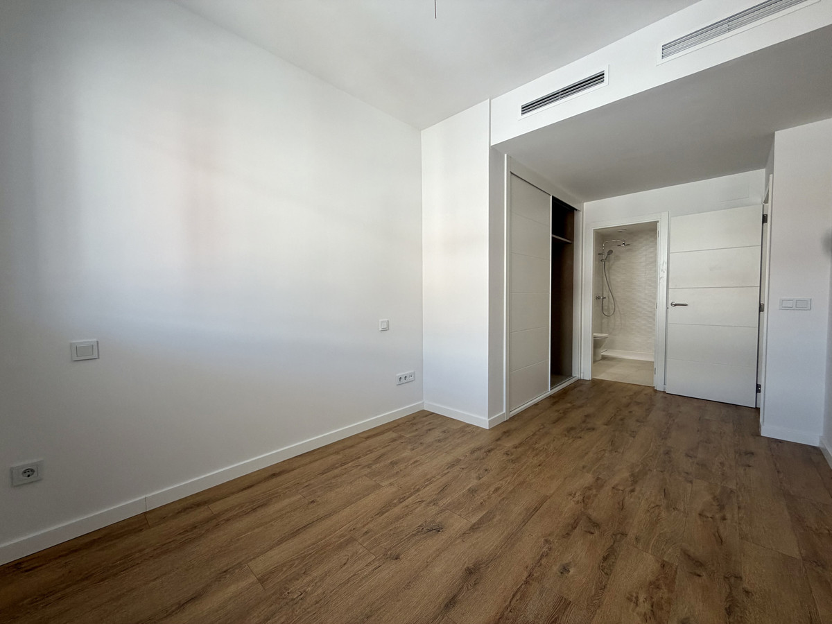 2 Bed Apartment for sale in Estepona Costa Del Sol, Málaga, Spain
