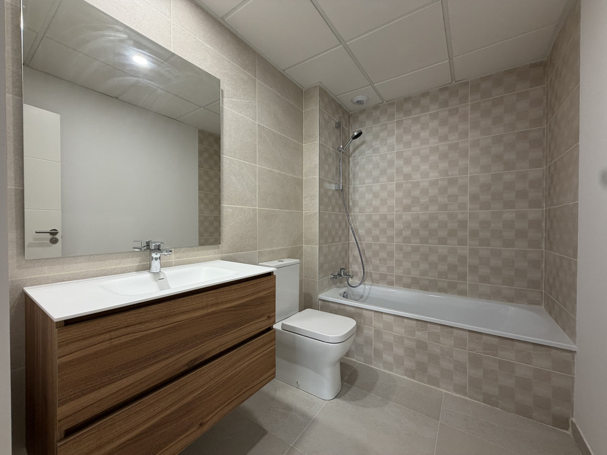 2 Bed Apartment for sale in Estepona Costa Del Sol, Málaga, Spain