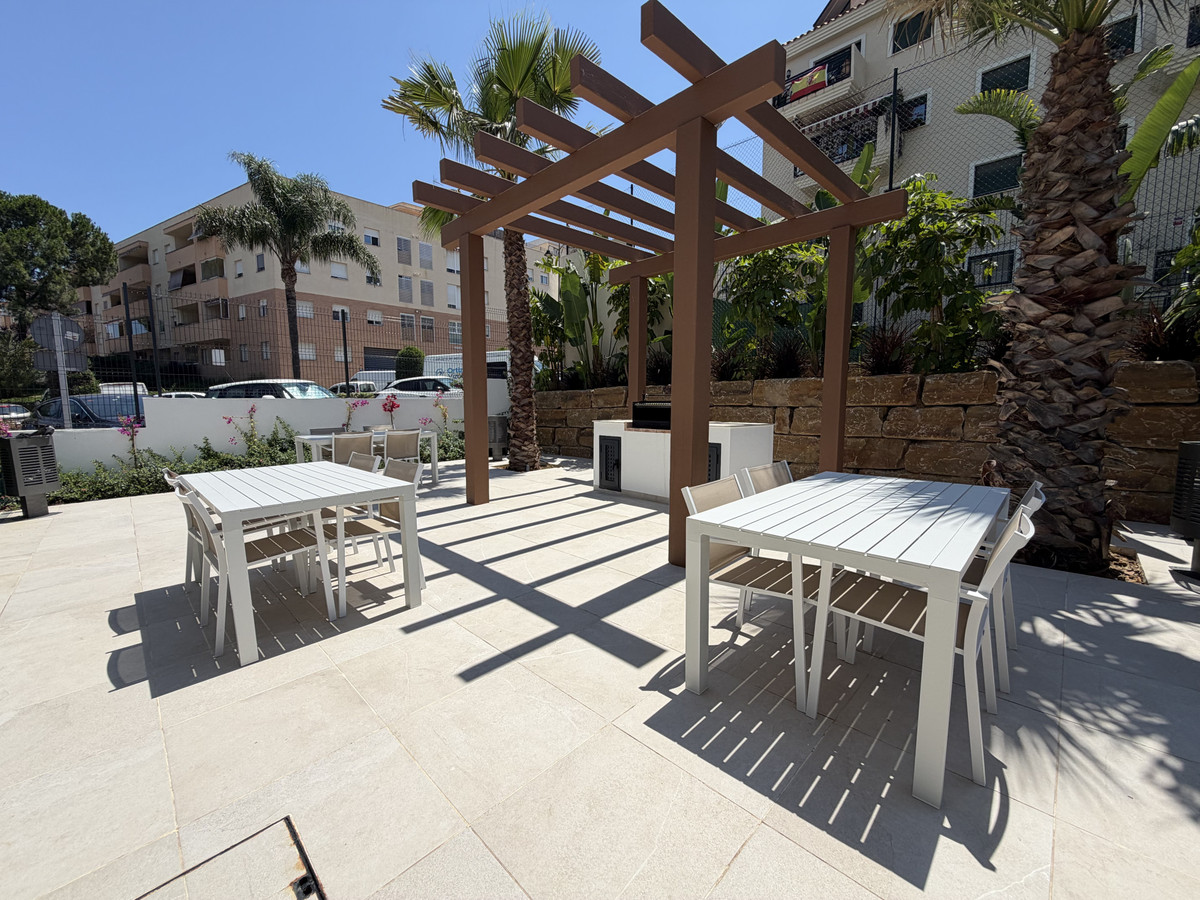 2 Bed Apartment for sale in Estepona Costa Del Sol, Málaga, Spain