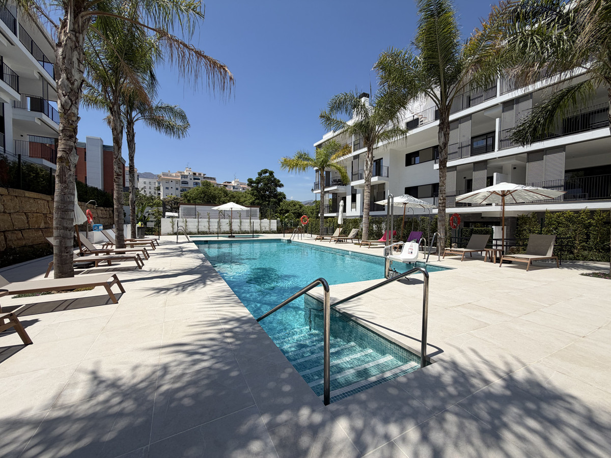 2 Bed Apartment for sale in Estepona Costa Del Sol, Málaga, Spain