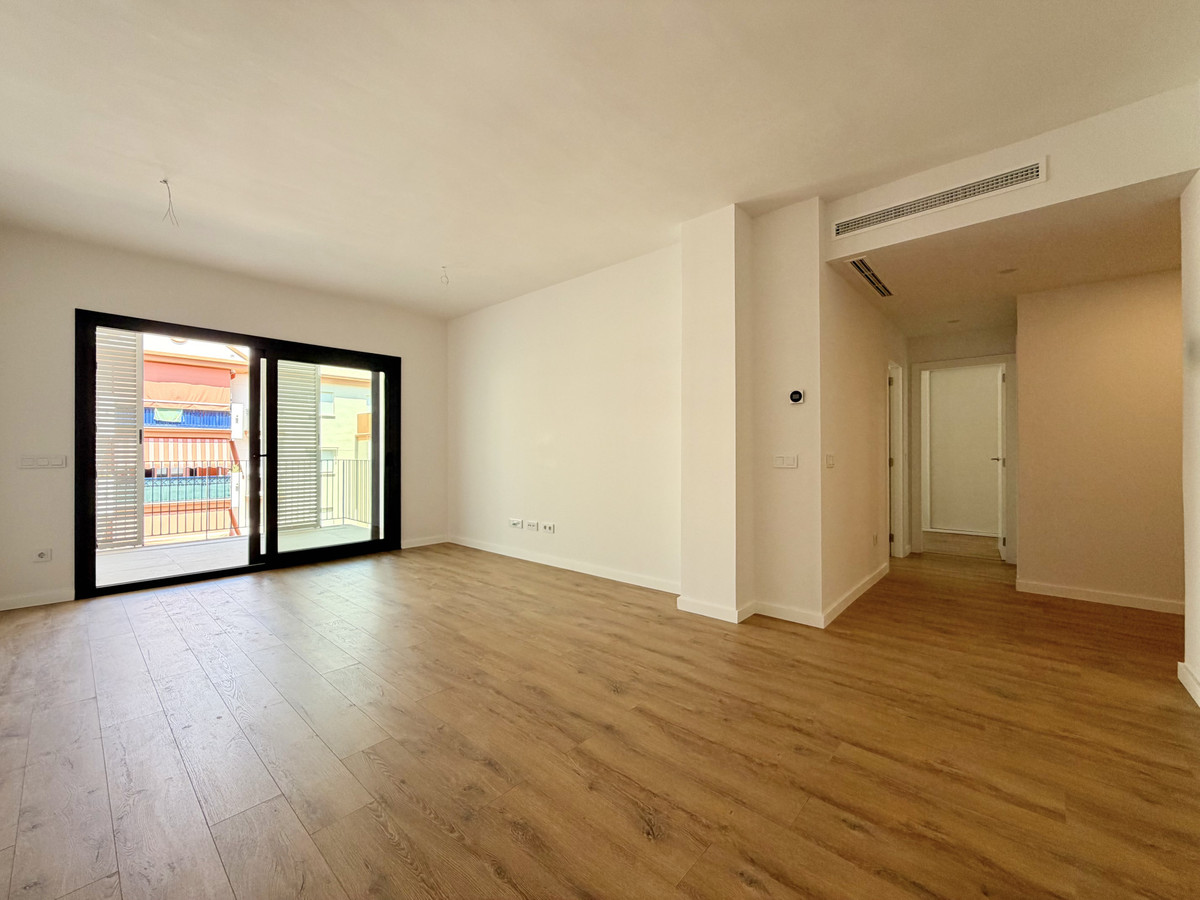 2 Bed Apartment for sale in Estepona Costa Del Sol, Málaga, Spain