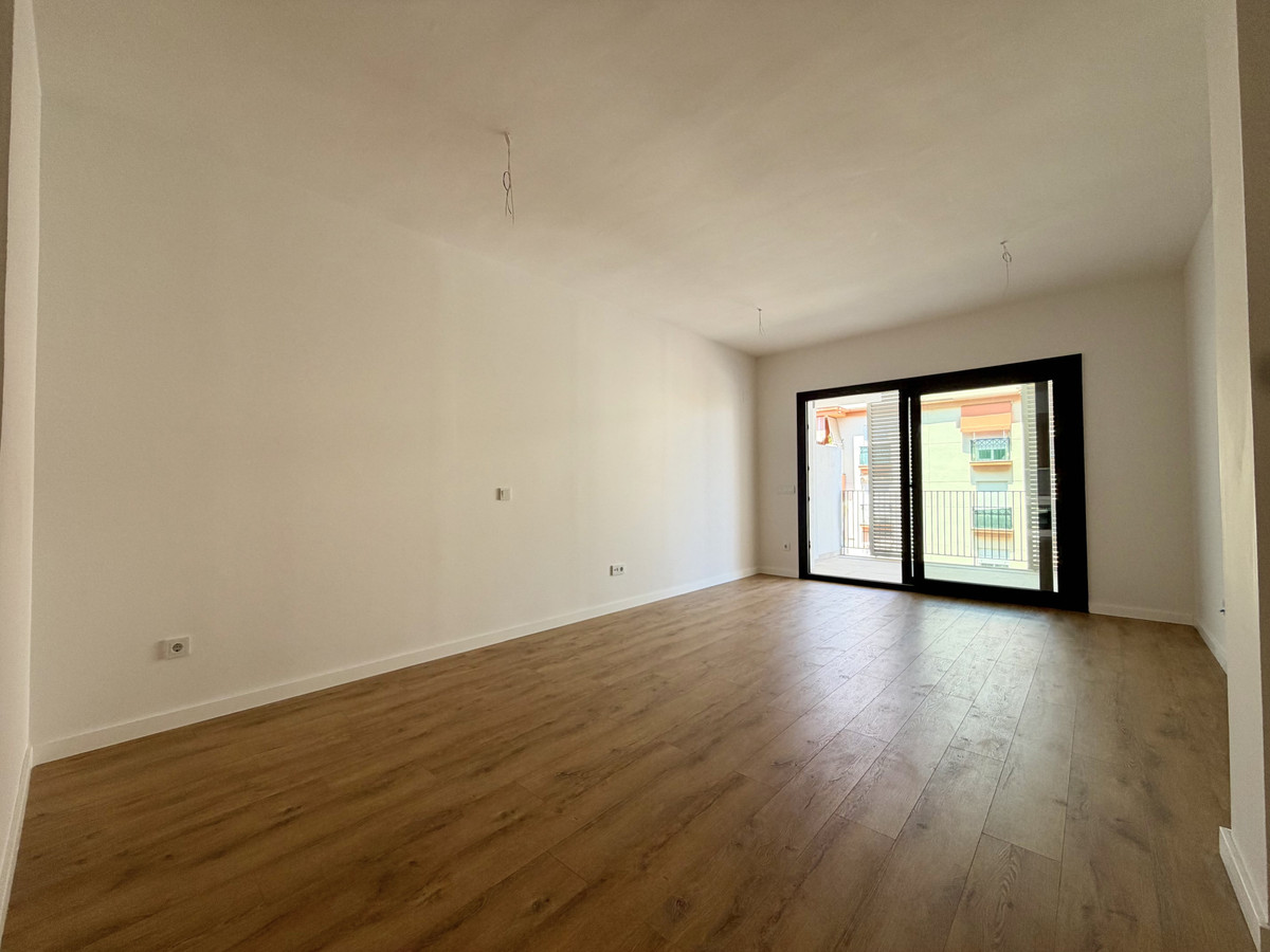 2 Bed Apartment for sale in Estepona Costa Del Sol, Málaga, Spain