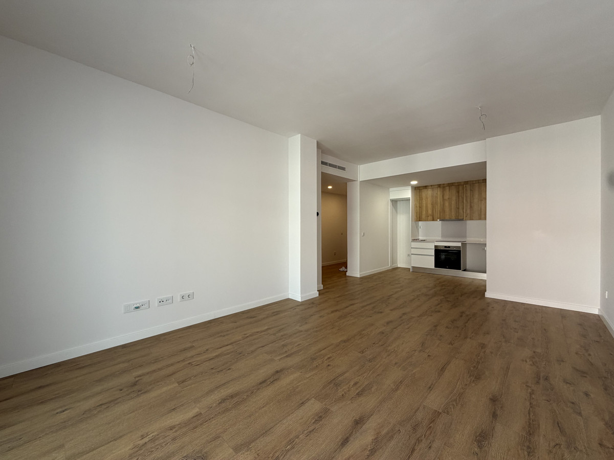 2 Bed Apartment for sale in Estepona Costa Del Sol, Málaga, Spain