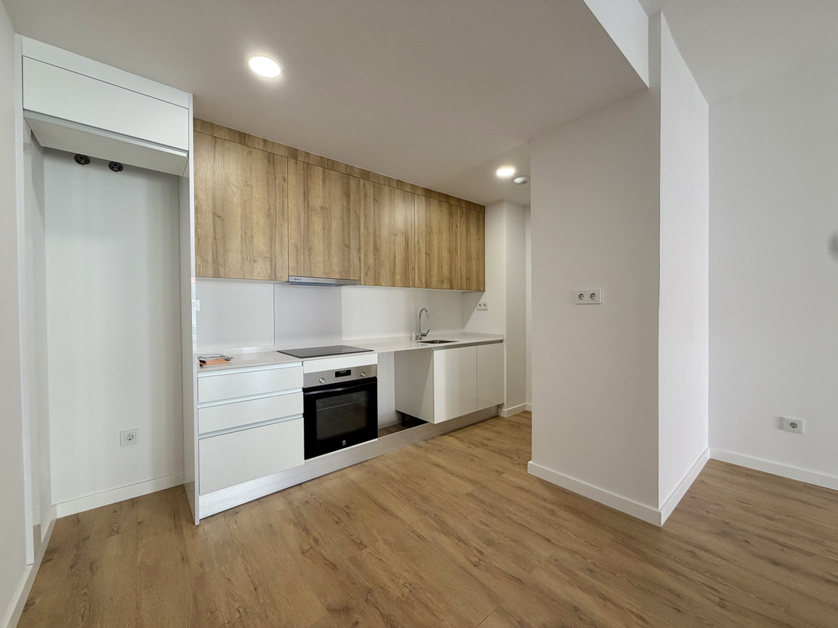 2 Bed Apartment for sale in Estepona Costa Del Sol, Málaga, Spain