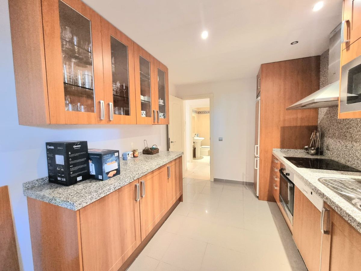 2 Bed Apartment for sale in Nueva Andalucía Costa Del Sol, Málaga, Spain