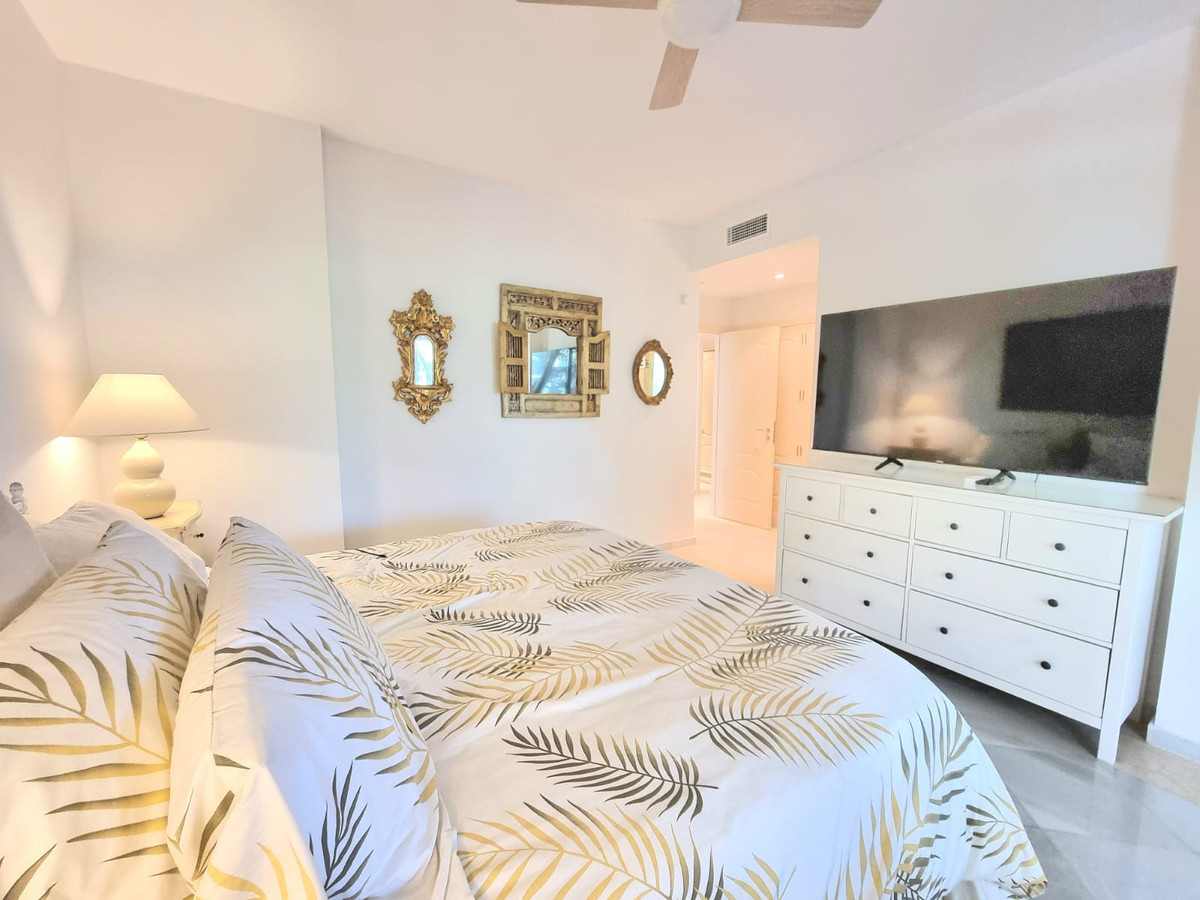 2 Bed Apartment for sale in Nueva Andalucía Costa Del Sol, Málaga, Spain