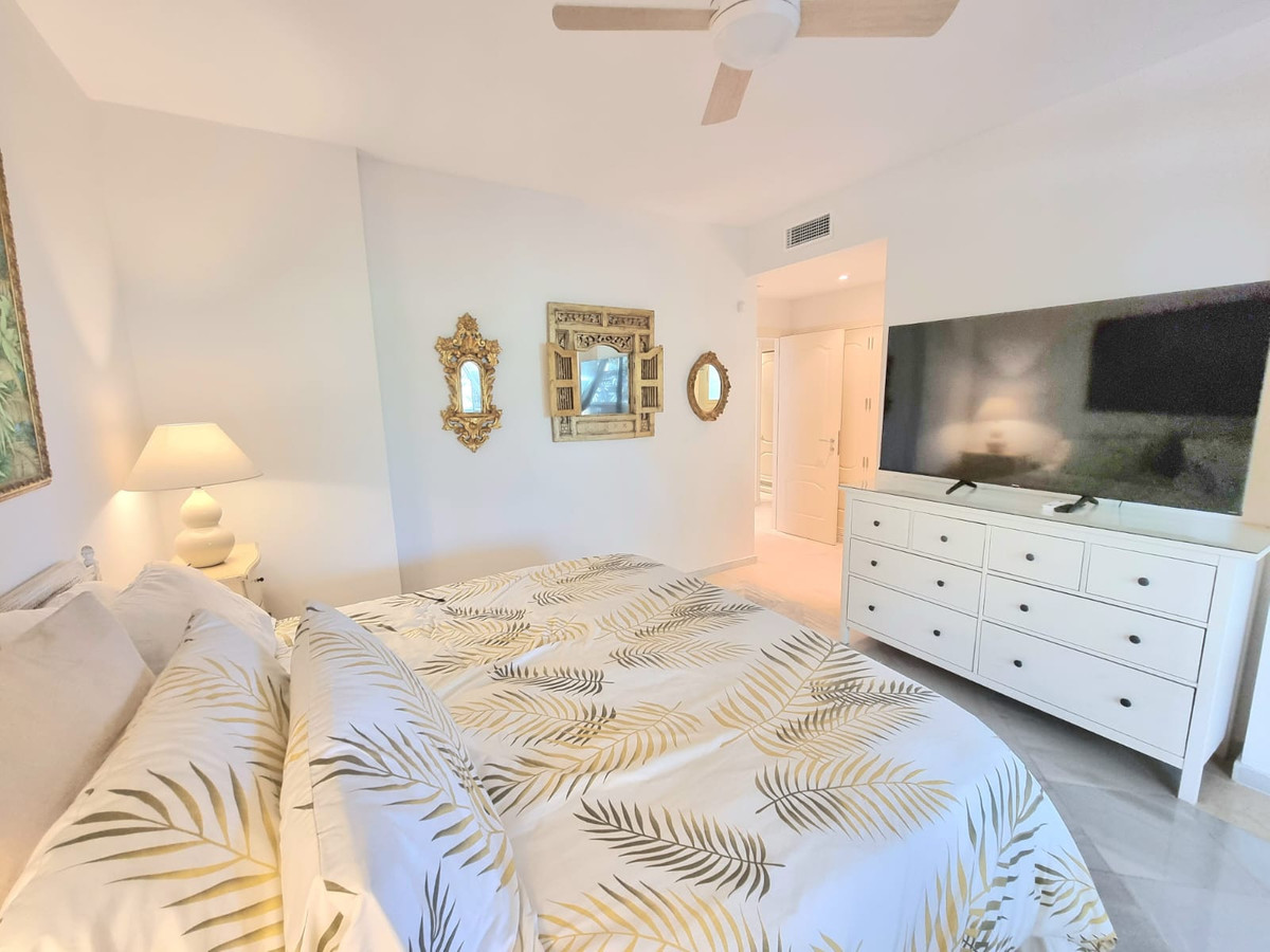 2 Bed Apartment for sale in Nueva Andalucía Costa Del Sol, Málaga, Spain