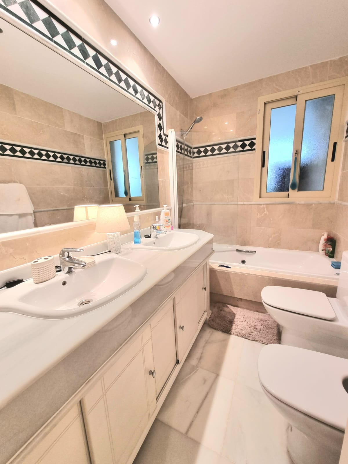 2 Bed Apartment for sale in Nueva Andalucía Costa Del Sol, Málaga, Spain