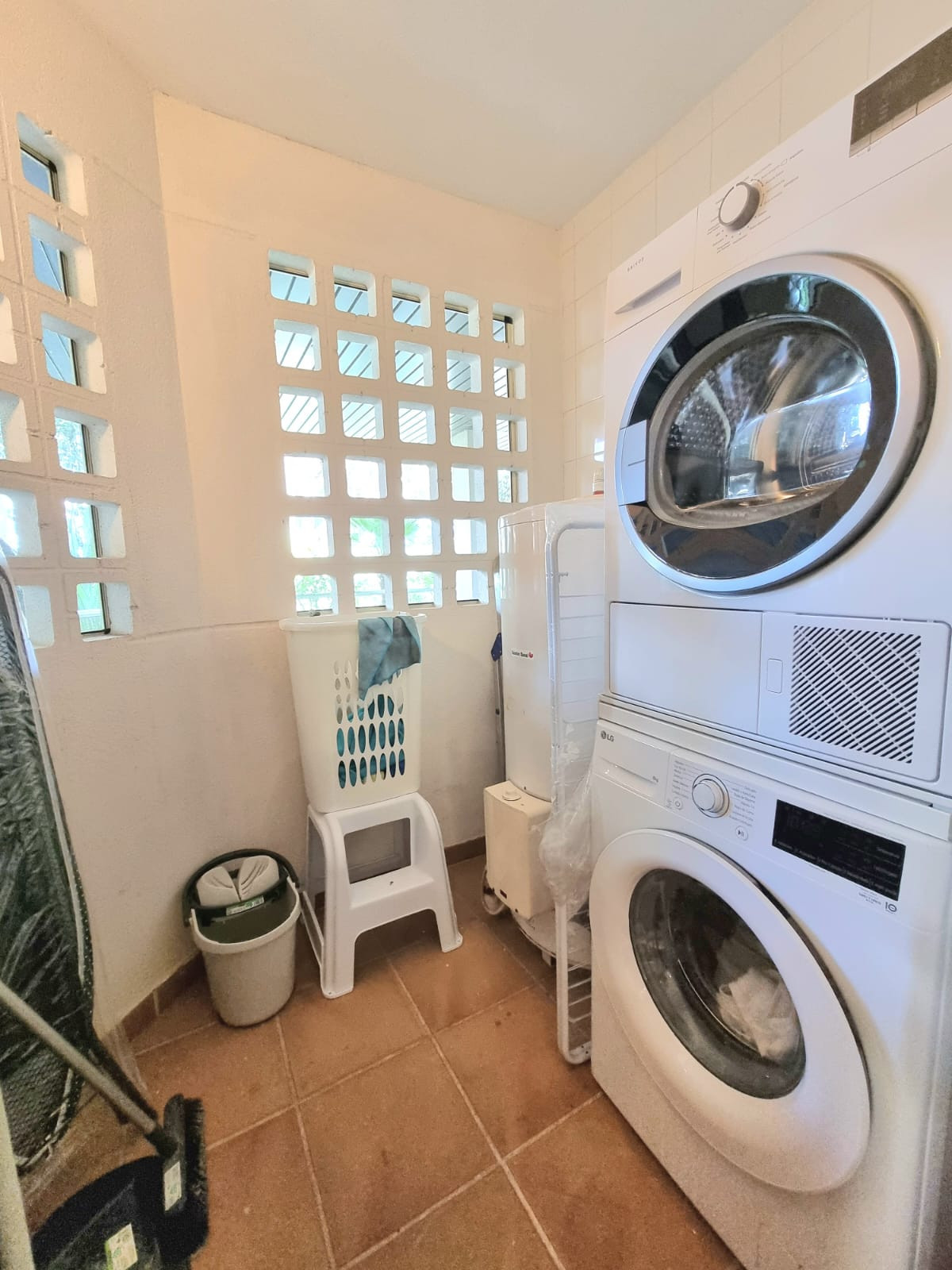 2 Bed Apartment for sale in Nueva Andalucía Costa Del Sol, Málaga, Spain