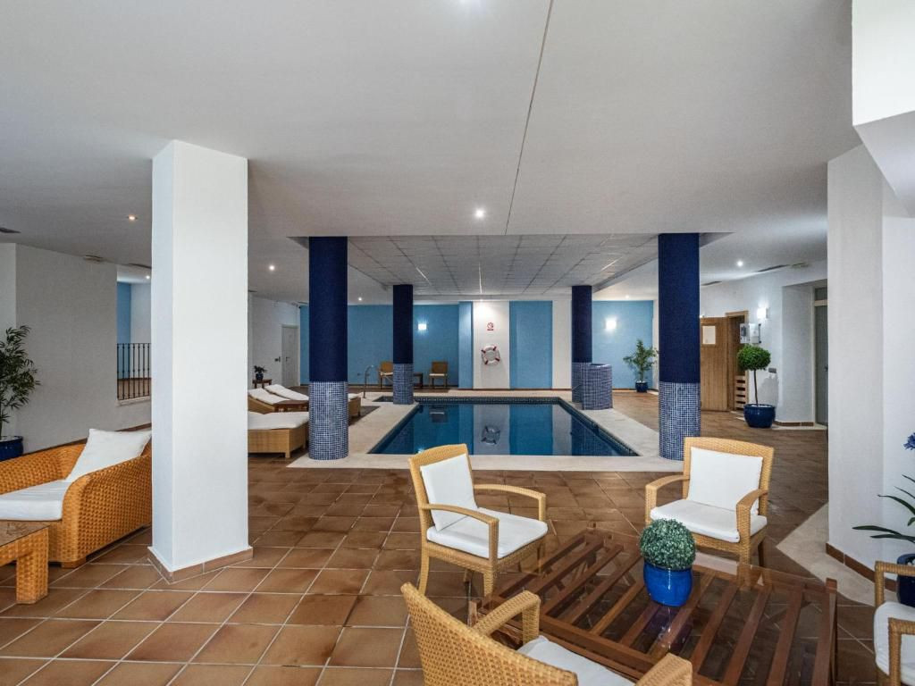2 Bed Apartment for sale in Nueva Andalucía Costa Del Sol, Málaga, Spain