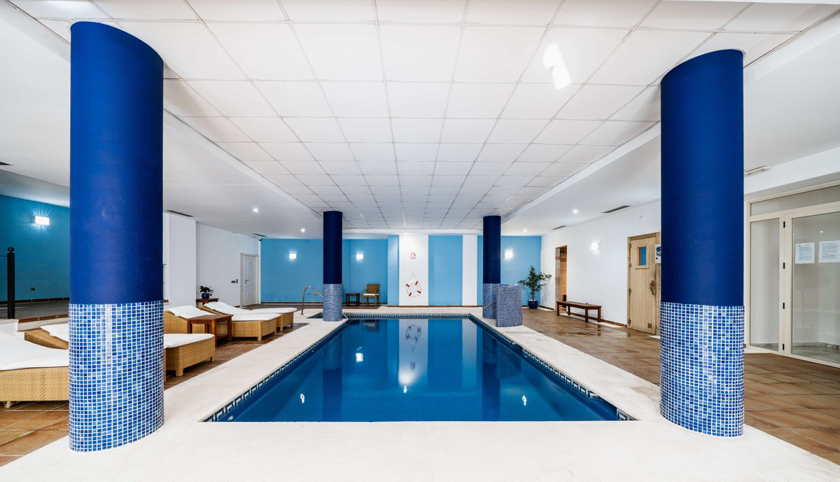 2 Bed Apartment for sale in Nueva Andalucía Costa Del Sol, Málaga, Spain