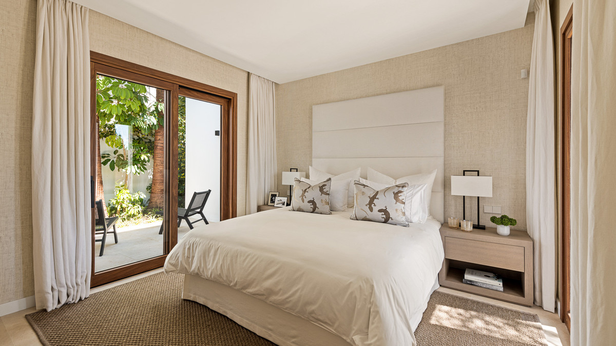 4 Bed Townhouse for sale in Las Brisas Costa Del Sol, Málaga, Spain