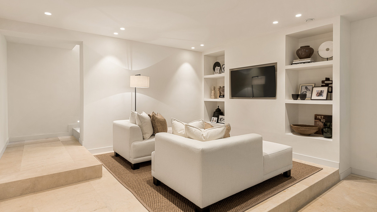 4 Bed Townhouse for sale in Las Brisas Costa Del Sol, Málaga, Spain