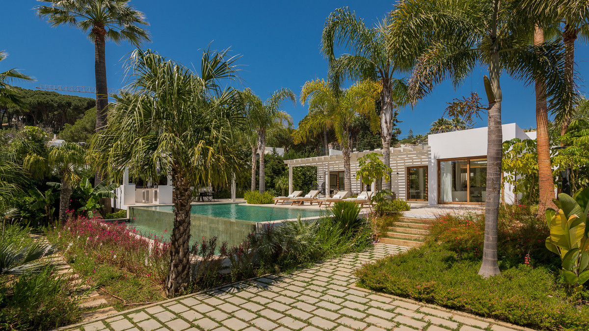 4 Bed Townhouse for sale in Las Brisas Costa Del Sol, Málaga, Spain