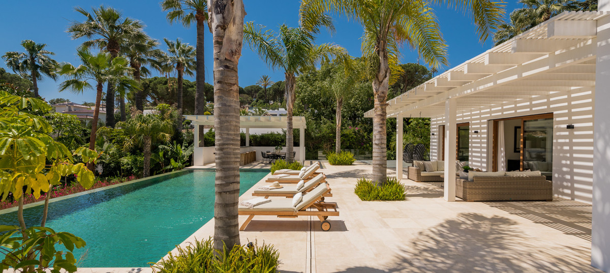 4 Bed Townhouse for sale in Las Brisas Costa Del Sol, Málaga, Spain