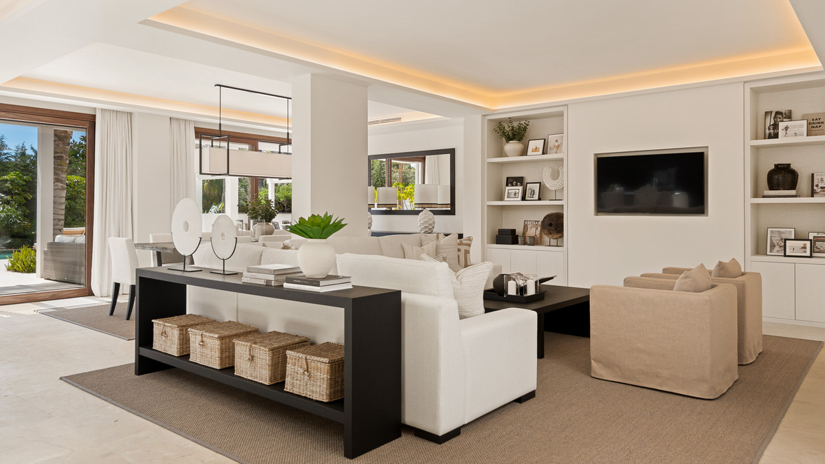 4 Bed Townhouse for sale in Las Brisas Costa Del Sol, Málaga, Spain