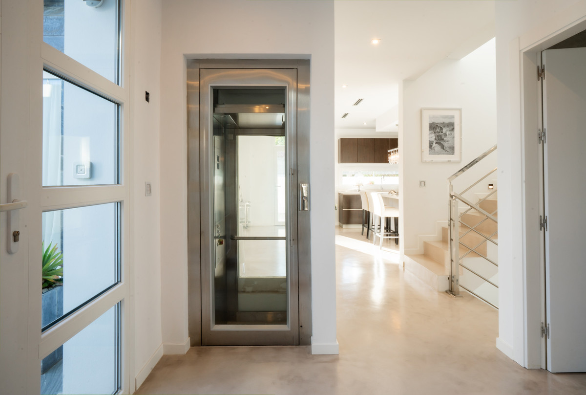 5 Bed Townhouse for sale in Torrenueva Costa Del Sol, Málaga, Spain