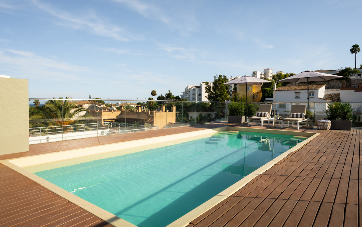 5 Bed Townhouse for sale in Torrenueva Costa Del Sol, Málaga, Spain