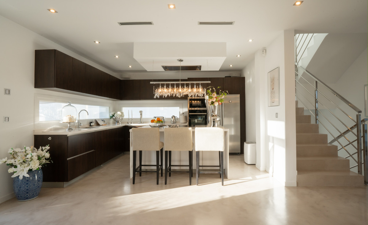 5 Bed Townhouse for sale in Torrenueva Costa Del Sol, Málaga, Spain