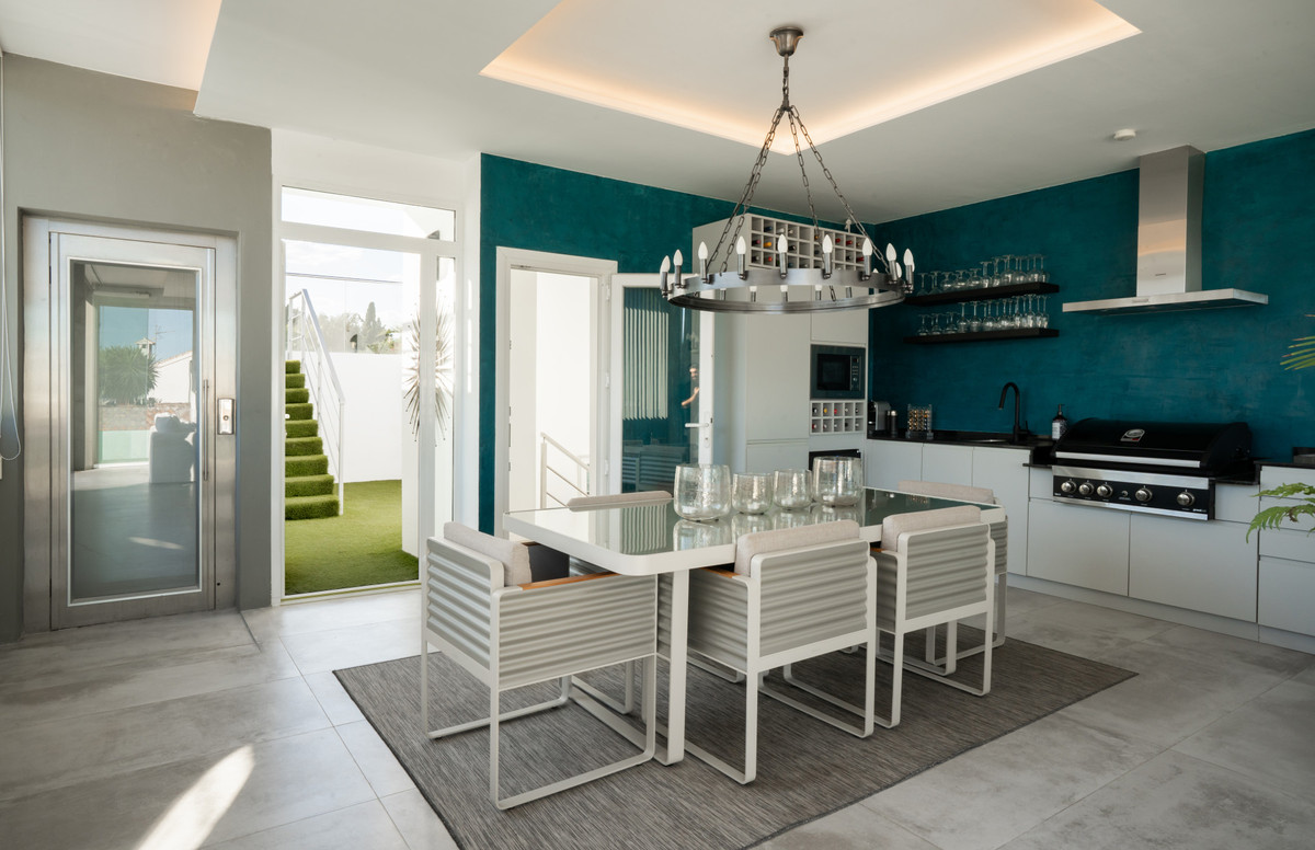 5 Bed Townhouse for sale in Torrenueva Costa Del Sol, Málaga, Spain