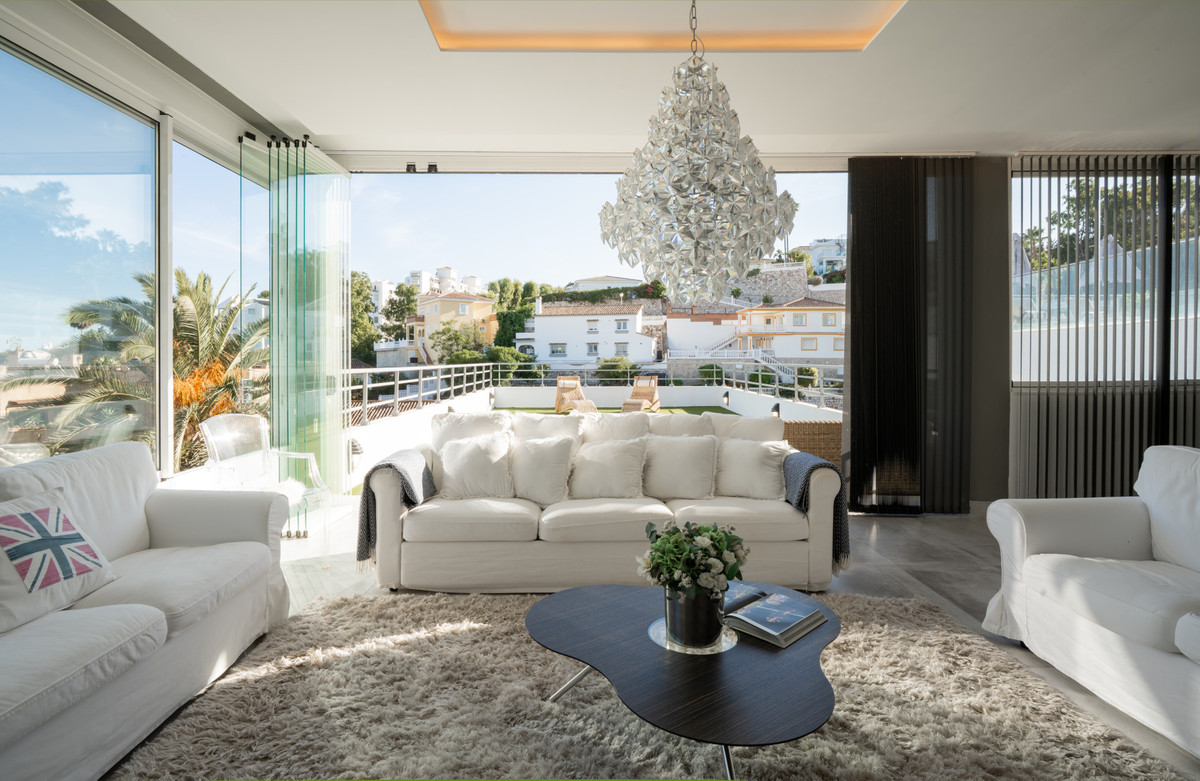 5 Bed Townhouse for sale in Torrenueva Costa Del Sol, Málaga, Spain