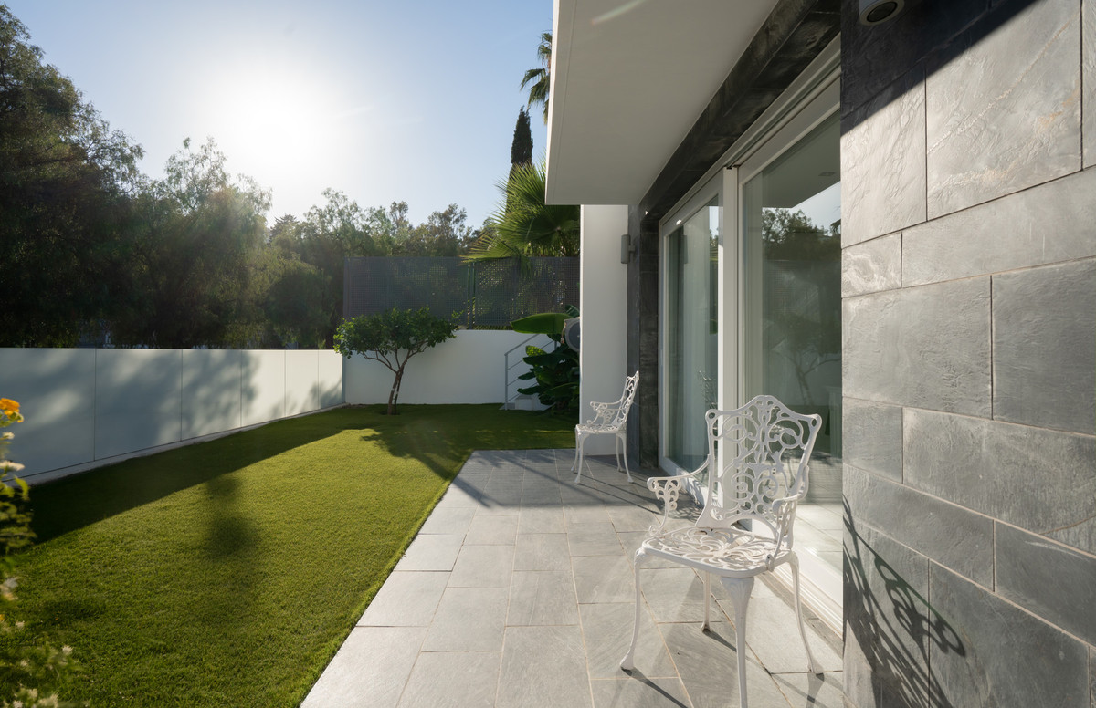 5 Bed Townhouse for sale in Torrenueva Costa Del Sol, Málaga, Spain