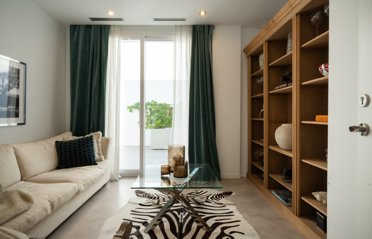 5 Bed Townhouse for sale in Torrenueva Costa Del Sol, Málaga, Spain