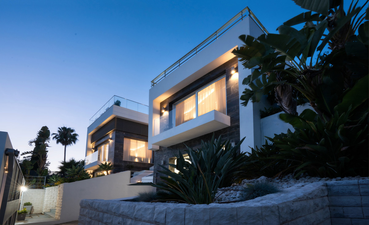 5 Bed Townhouse for sale in Torrenueva Costa Del Sol, Málaga, Spain