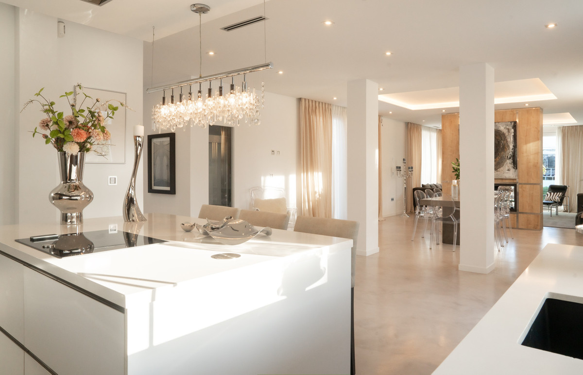 5 Bed Townhouse for sale in Torrenueva Costa Del Sol, Málaga, Spain