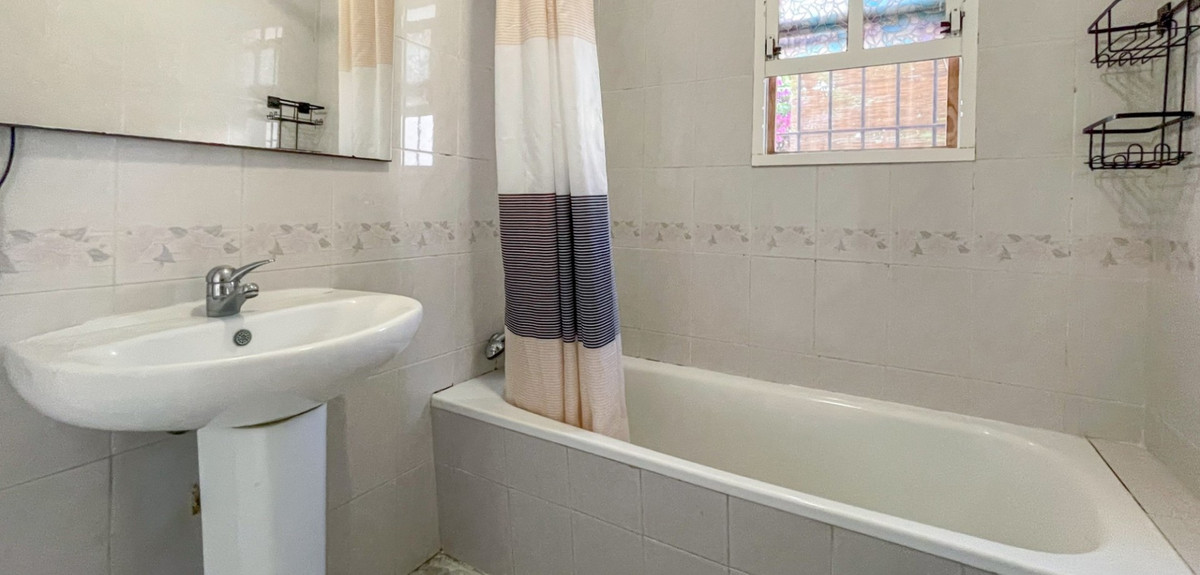 2 Bed Townhouse for sale in Playa Flamenca Costa Blanca, Alicante, Spain