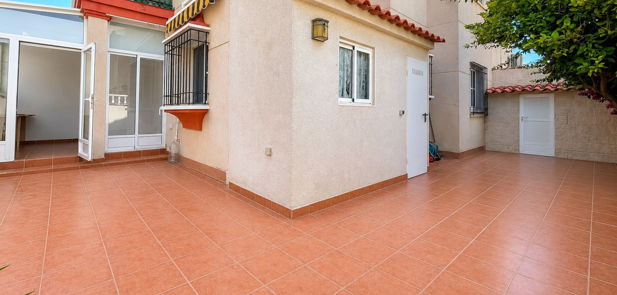 2 Bed Townhouse for sale in Playa Flamenca Costa Blanca, Alicante, Spain
