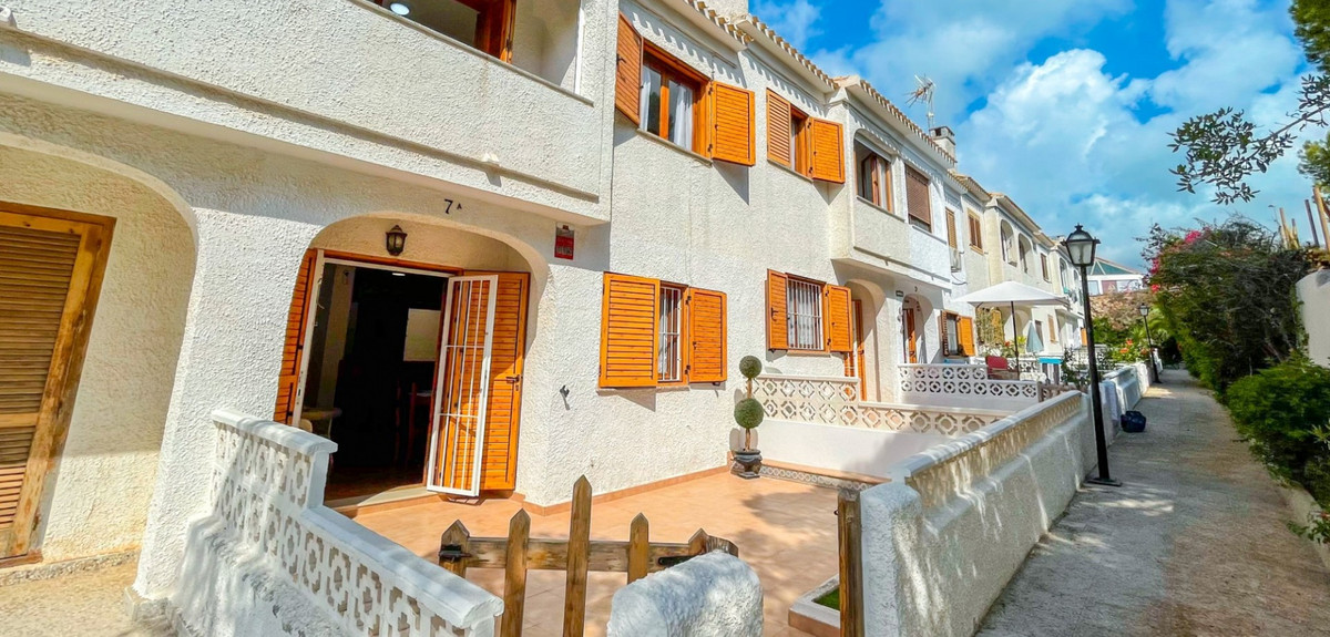 2 Bed Townhouse for sale in Playa Flamenca Costa Blanca, Alicante, Spain