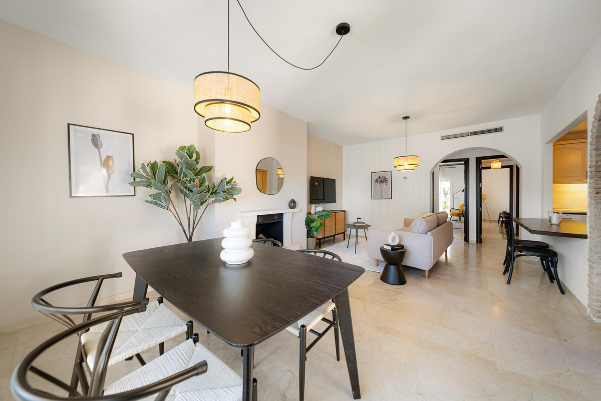 2 Bed Apartment for sale in Nueva Andalucía Costa Del Sol, Málaga, Spain