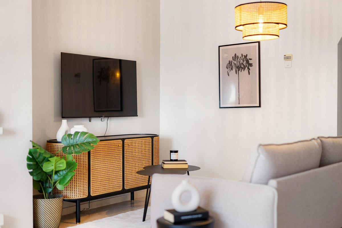 2 Bed Apartment for sale in Nueva Andalucía Costa Del Sol, Málaga, Spain