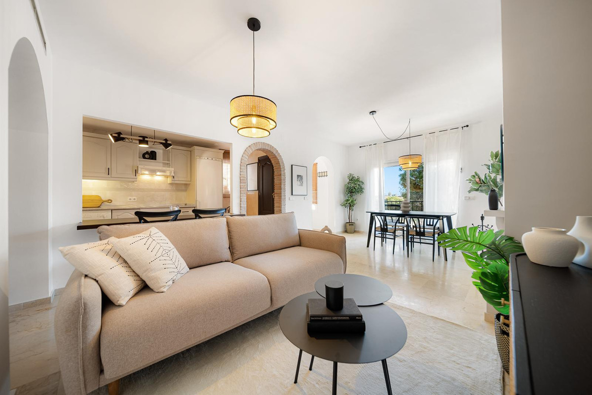 2 Bed Apartment for sale in Nueva Andalucía Costa Del Sol, Málaga, Spain