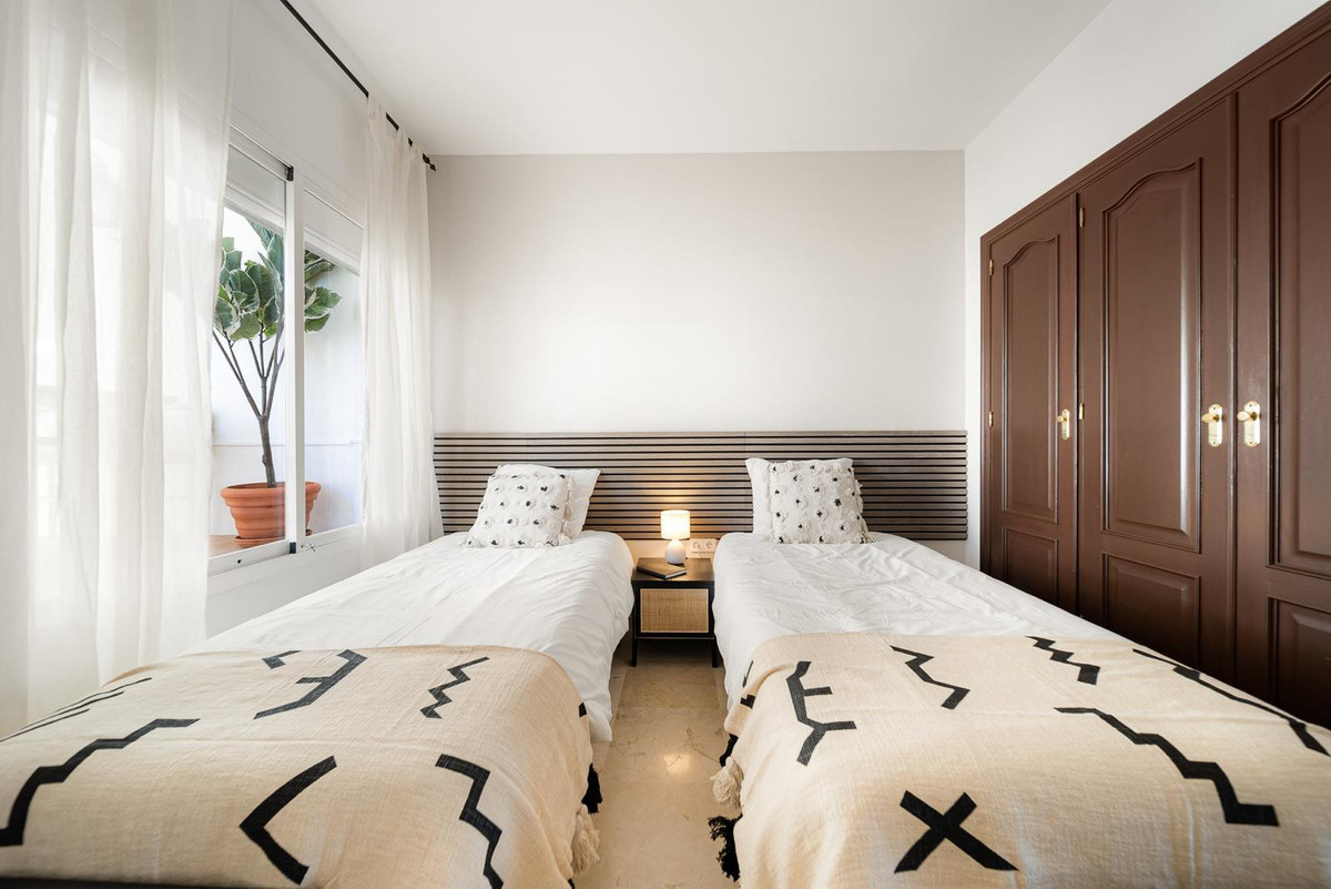2 Bed Apartment for sale in Nueva Andalucía Costa Del Sol, Málaga, Spain
