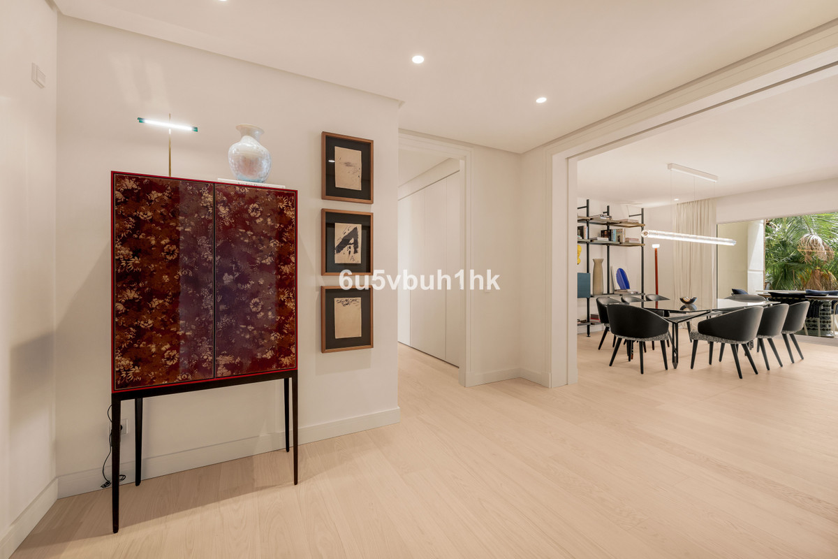 3 Bed Apartment for sale in Marbella Costa Del Sol, Málaga, Spain