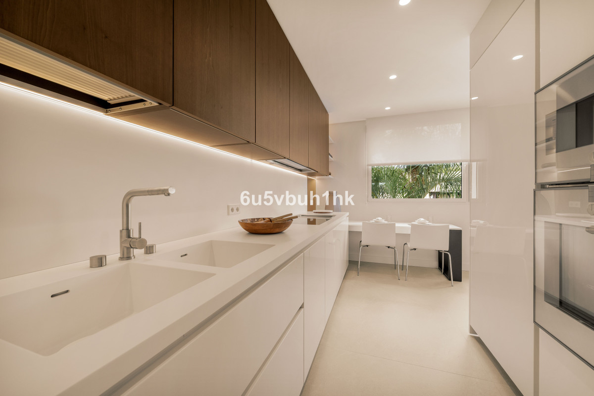 3 Bed Apartment for sale in Marbella Costa Del Sol, Málaga, Spain