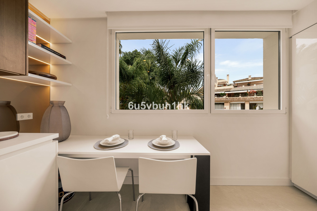 3 Bed Apartment for sale in Marbella Costa Del Sol, Málaga, Spain